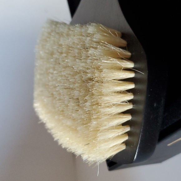 New Black Touch Dry Body Brush - Picture 6 of 8
